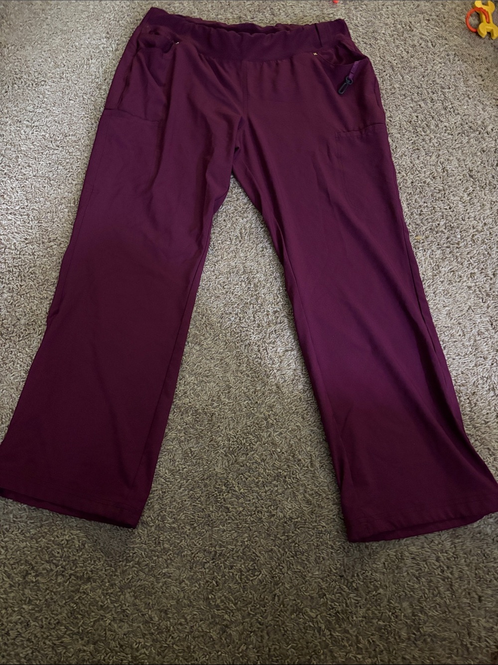 Cherokee Wide Leg Scrub Pants in Burgundy size XL